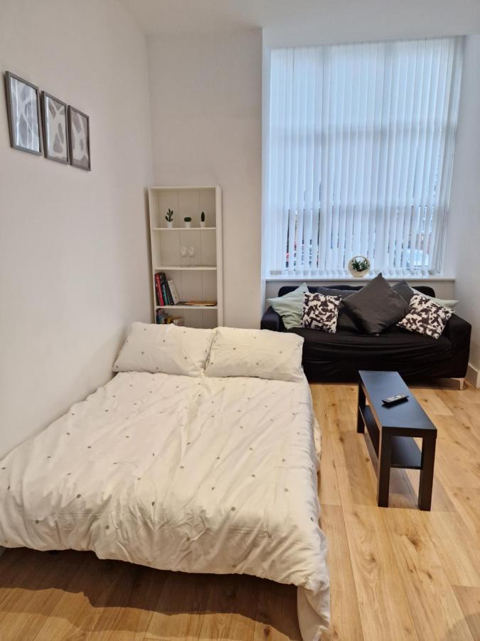 Converted Mill Apartment Manchester Bagian luar foto