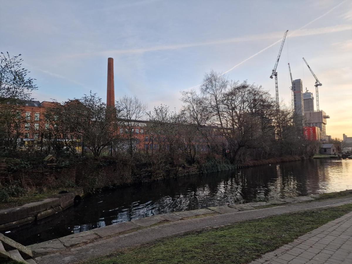 Converted Mill Apartment Manchester Bagian luar foto